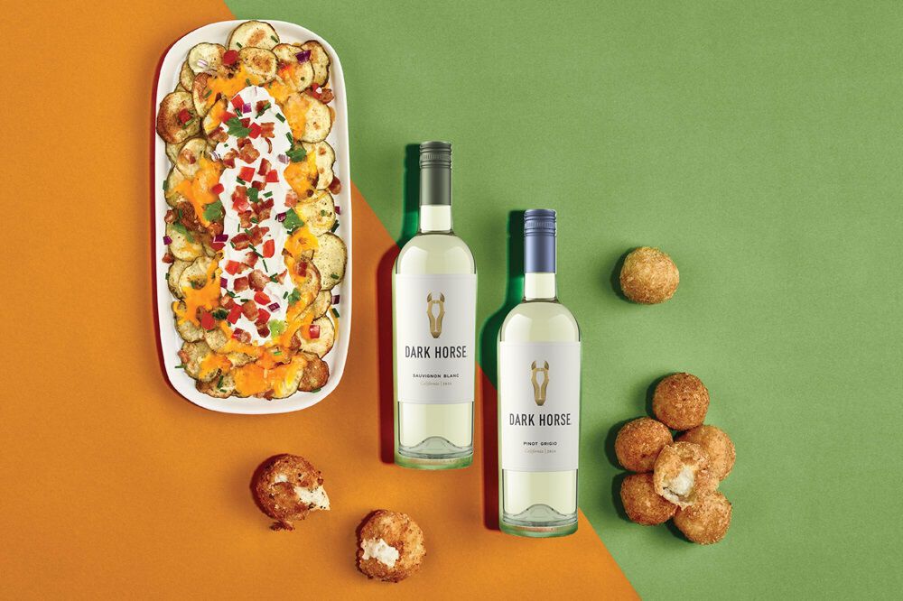 Dark Horse Pinot Grigio and Sauvignon Blanc with Appetizers